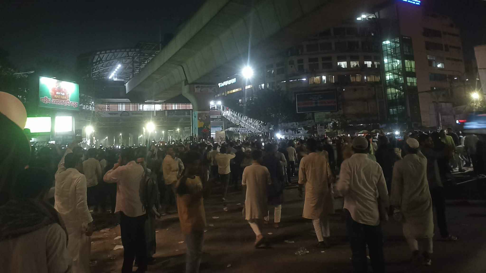 ‎ইনকিলাব মঞ্চের কর্মসূচি ঘিরে রণক্ষেত্র শাহবাগ, আহত ৯৬