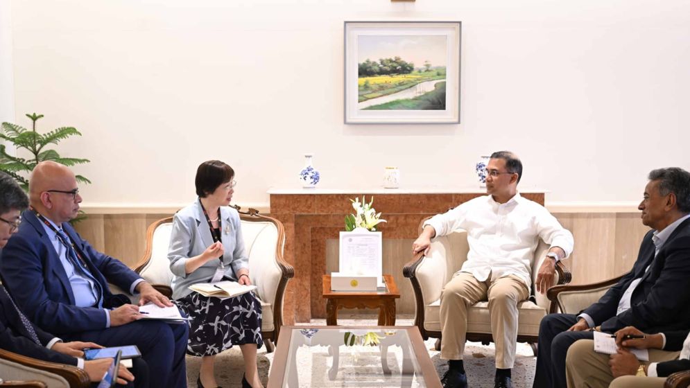 প্রধানমন্ত্রীর সঙ্গে এশিয়ান ইনফ্রাস্ট্রাকচার ইনভেস্টমেন্ট ব্যাংকের প্রতিনিধিদলের সাক্ষাৎ