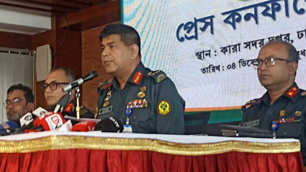 এখনো পলাতক ৭০০ বন্দী : কারা মহাপরিদর্শক