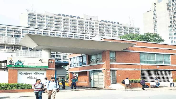 কারও মন বসছে না সচিবালয়ের কাজে