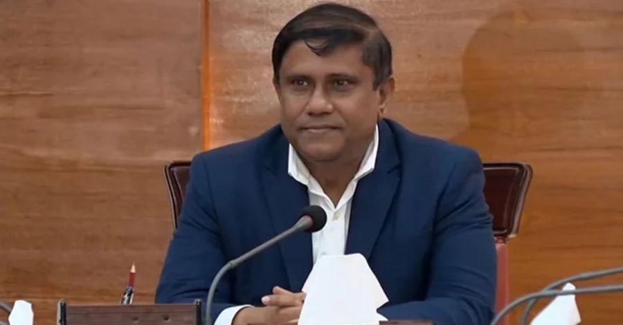 সশস্ত্র বাহিনী নিয়ে কড়া বার্তা প্রতিরক্ষা উপদেষ্টার