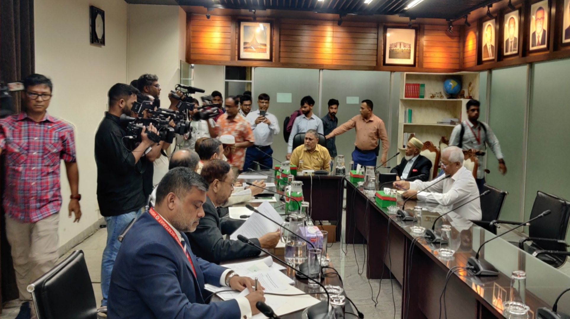 জামায়াতের সঙ্গে বৈঠকে সিইসি
