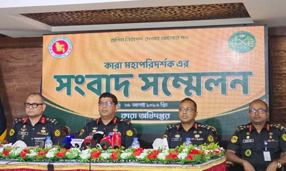 অভ্যুত্থানে জেল থেকে পালানো ১৬৬ বন্দির খোঁজ নেই