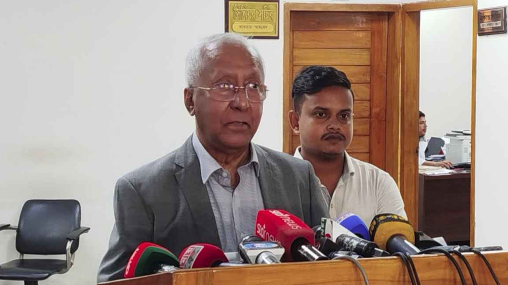 স্থানীয় নির্বাচনে ভোটার ১২ কোটি ৮৭ লাখ ৭৭ হাজার: ইসি সচিব