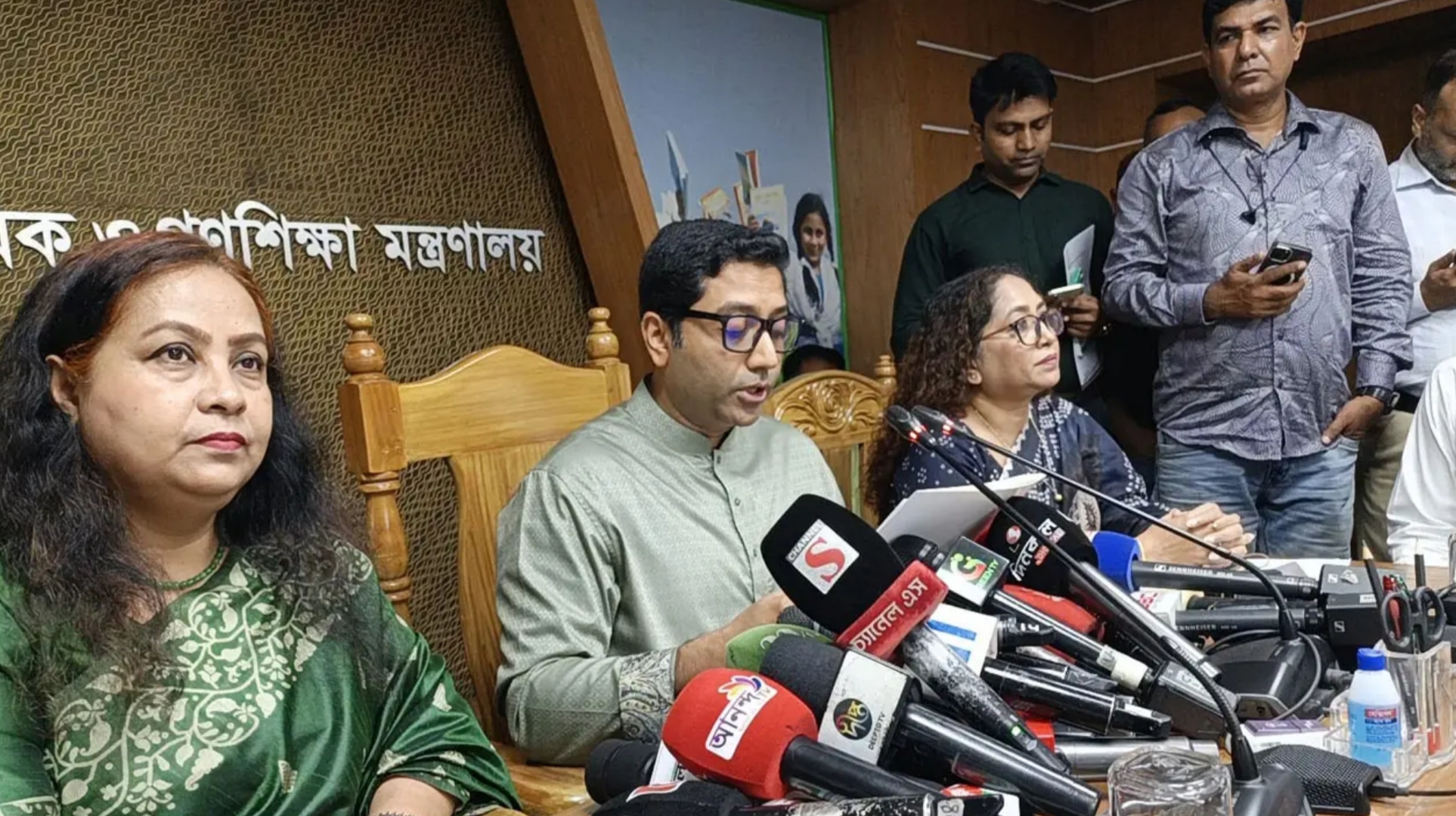 ২০৩১ সালের মধ্যে সাক্ষরতার হার ৯০ শতাংশে নিতে চায় সরকার: ববি হাজ্জাজ