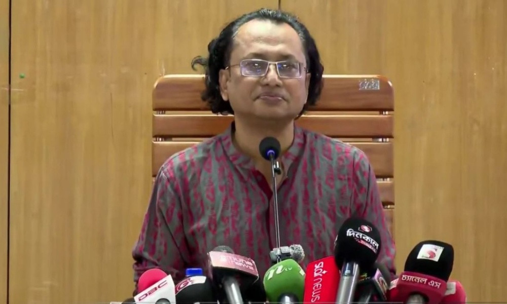 অন্তর্বর্তী সরকারের সময়ের তুলনায় বর্তমানে নৈরাজ্য কম : তথ্য উপদেষ্টা