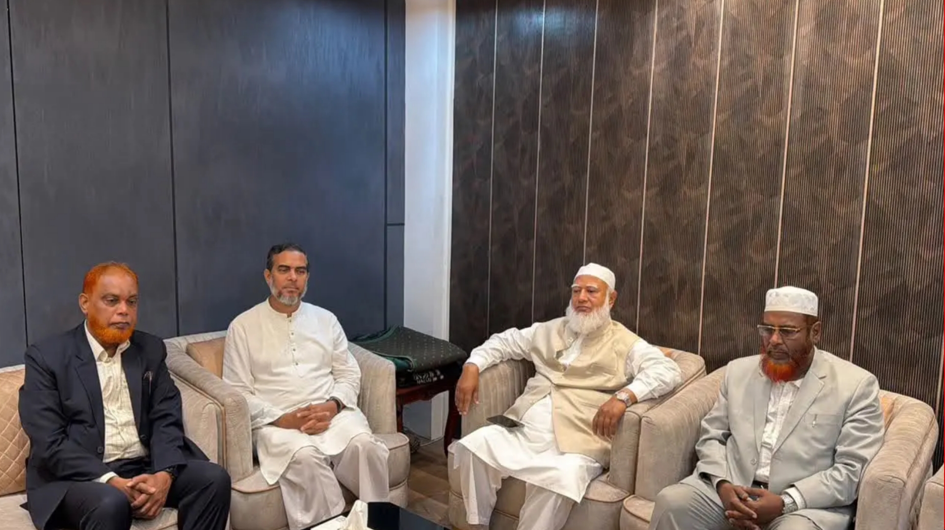 তুরস্কের উদ্দেশে ঢাকা ত্যাগ করেছেন বিরোধীদলীয় নেতা
