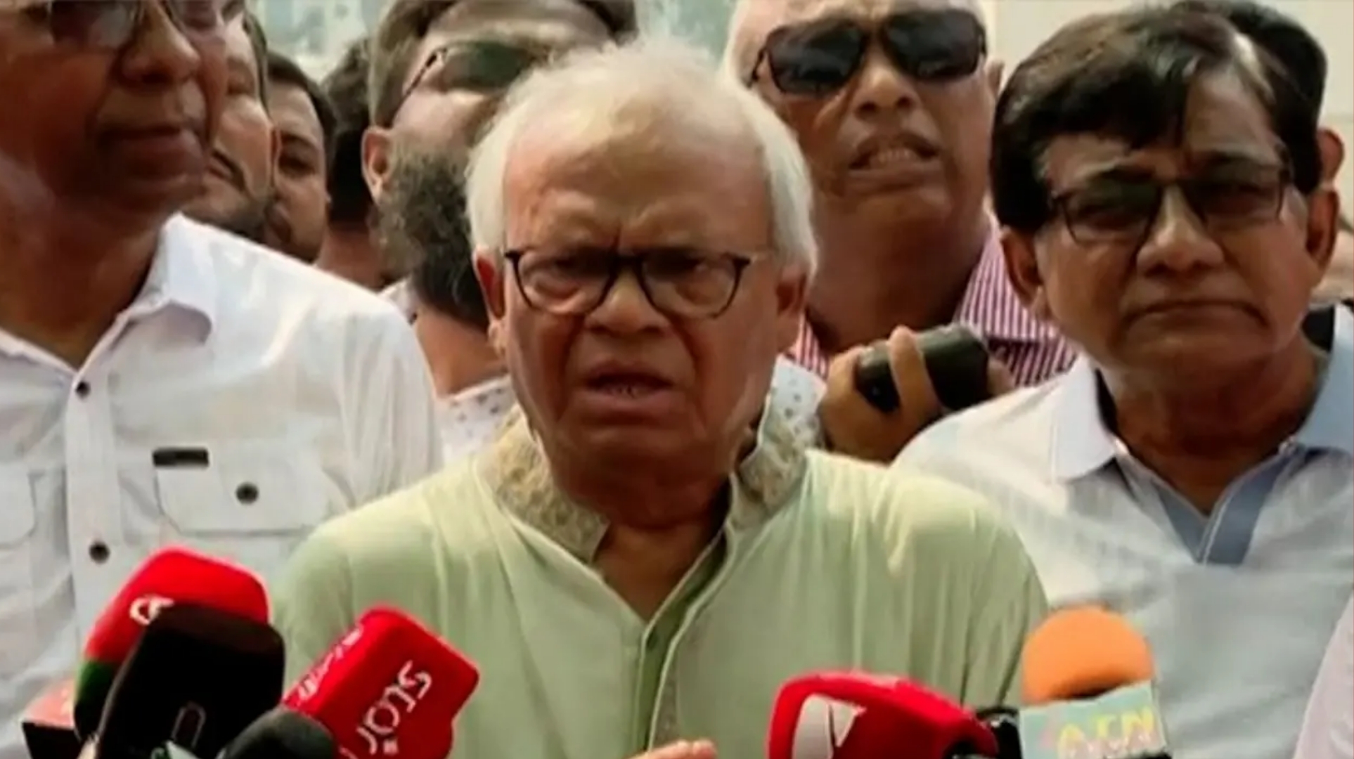 সড়কে মাফিয়াতন্ত্র-চাঁদাবাজি বন্ধের দাবি রিজভীর
