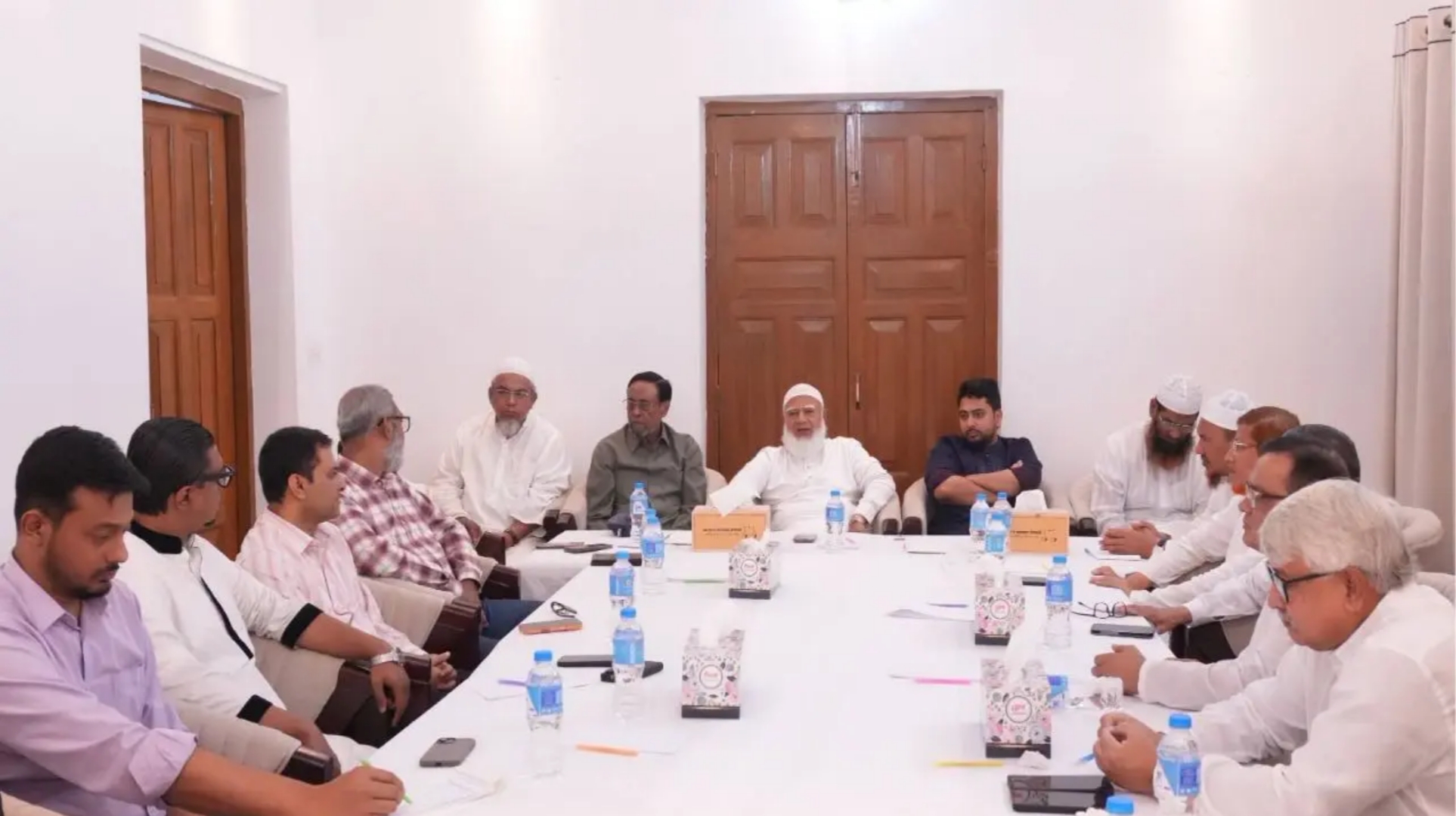 রাজনৈতিক পরিস্থিতি নিয়ে ১১ দলীয় ঐক্যের বৈঠক