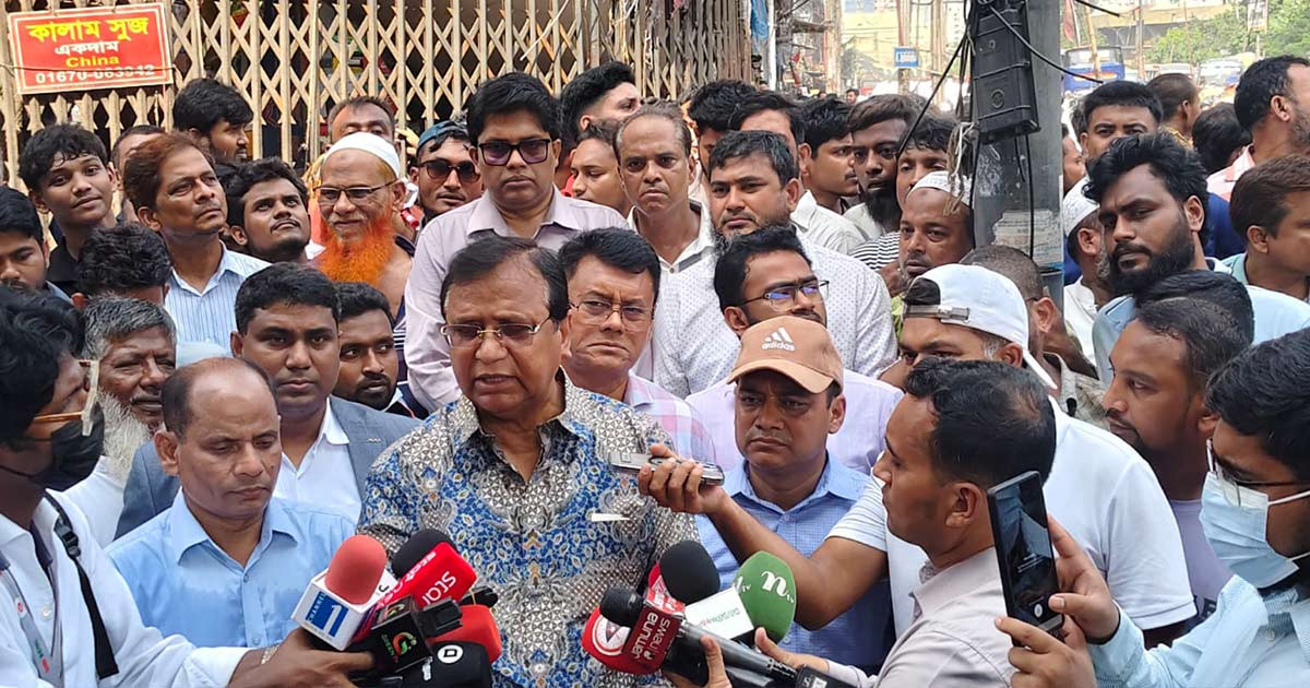 গুলিস্তান-সদরঘাট সড়কে বসতে পারবেন না হকাররা: ডিএসসিসি