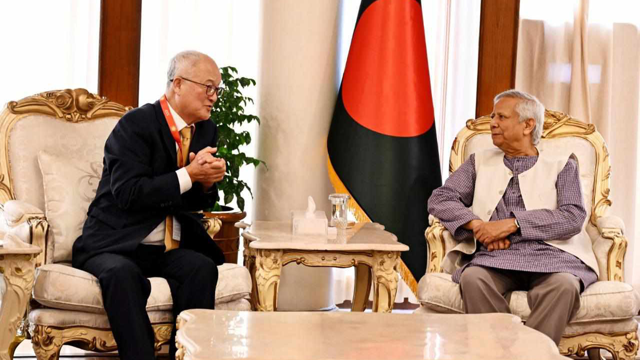 সকল বিনিয়োগ সংস্থাকে এক ছাতার নিচে আনার নির্দেশ প্রধান উপদেষ্টার