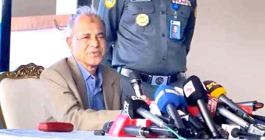এখনো ধরা যায়নি জেল পলাতক ৭০০ আসামিকে : স্বরাষ্ট্র উপদেষ্টা