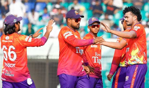 বিদেশি খেলোয়াড় ছাড়াই বিপিএল  