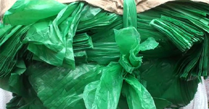 রাজধানীতে কেজি পলিথিন জব্দ করে জরিমানা 