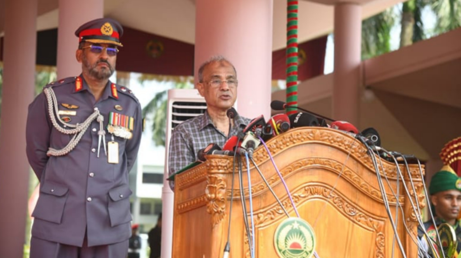 রাষ্ট্রের নিরাপত্তা ও উন্নয়নে আনসার বাহিনী গুরুত্বপূর্ণ ভূমিকা রাখছে : স্বরাষ্ট্র উপদেষ্টা