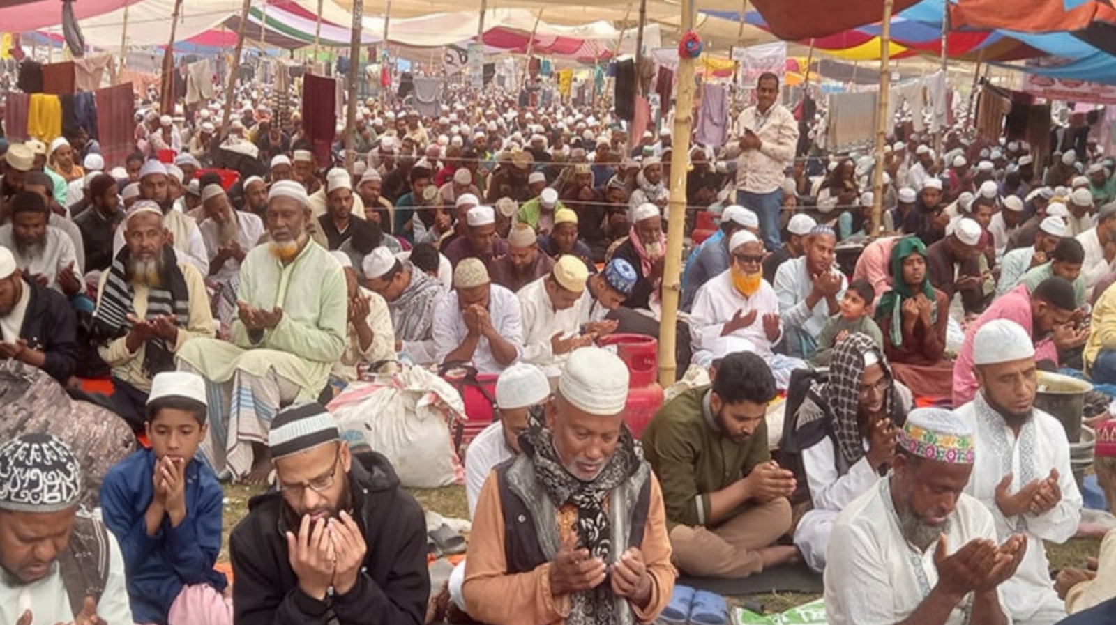 আখেরি মোনাজাতে শেষ হলো বিশ্ব ইজতেমা