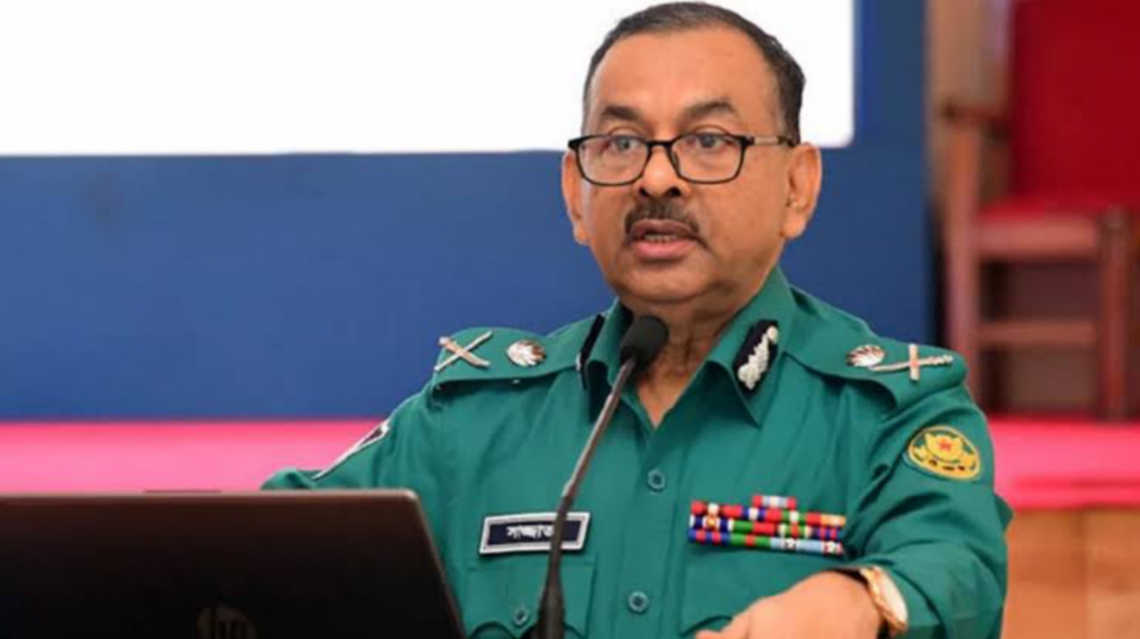 সুযোগ সন্ধানীরা যেন অনাকাঙ্ক্ষিত ঘটনা ঘটাতে না পারে : ডিএমপি কমিশনার