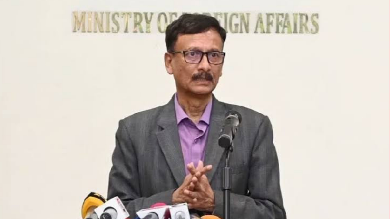 ট্রাম্প উত্থাপিত ২৯ মিলিয়ন ডলারের তথ্য জানেন না পররাষ্ট্র উপদেষ্টা