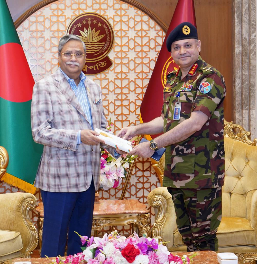 মহামান্য রাষ্ট্রপতির সাথে লিবিয়ার নবনিযুক্ত বাংলাদেশের রাষ্ট্রদূত মেজর জেনারেল আবুল হাসনাত মোহাম্মদ খায়রুল বাশার,বিজিবিএম, পিজিবিএম ,এনডিসি, এএফডব্লিউসি, পিএসসি সাক্ষাৎ  