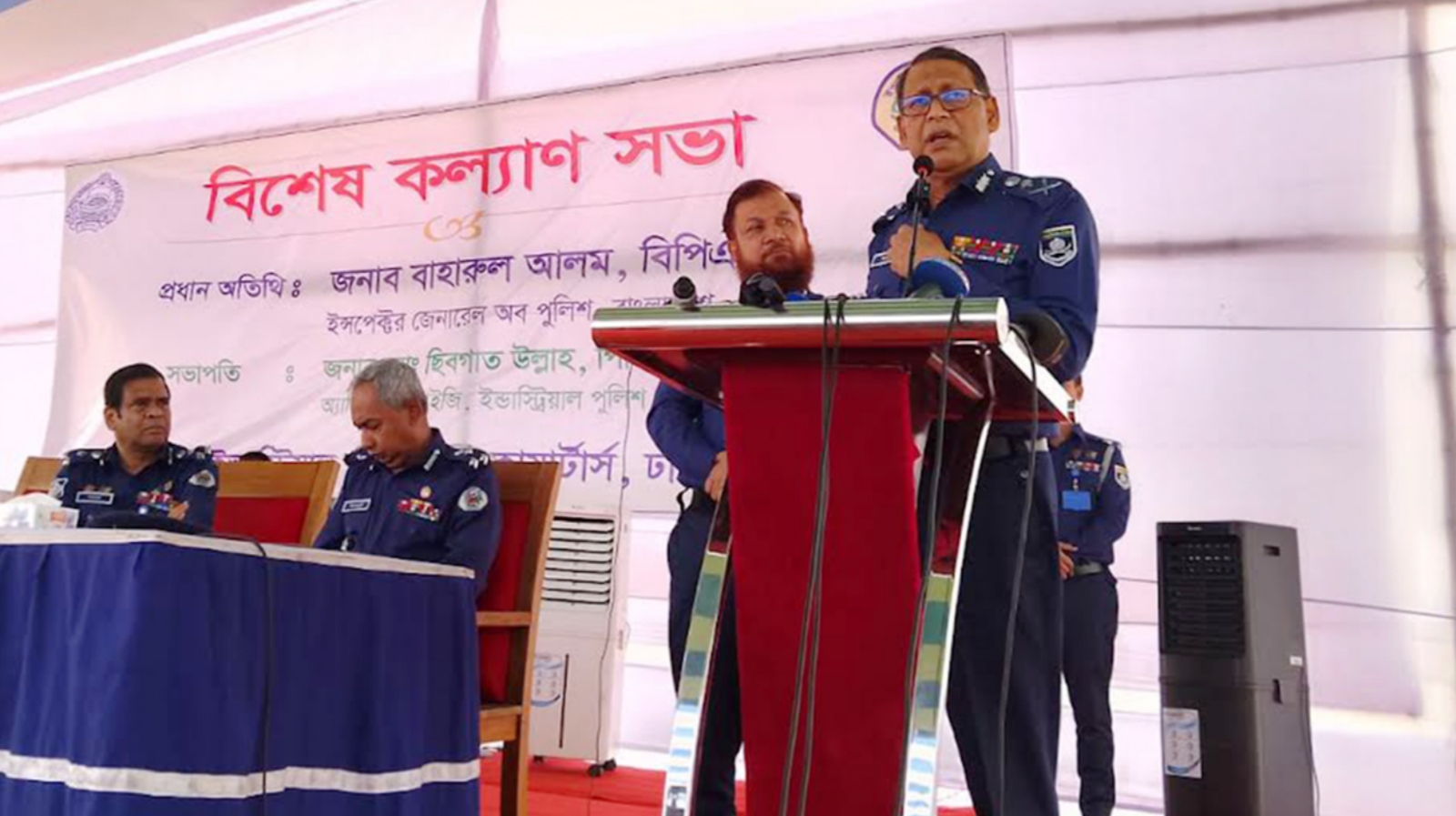 আমাদের ওপর আক্রমণ করবেন না, কাজ করতে দেন : আইজিপি