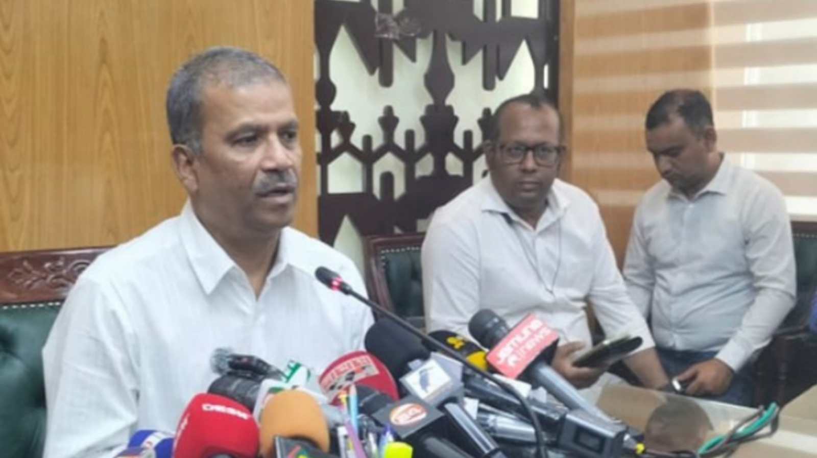 শুক্রবার থেকে বন্ধ হচ্ছে সব পর্ন ওয়েবসাইট