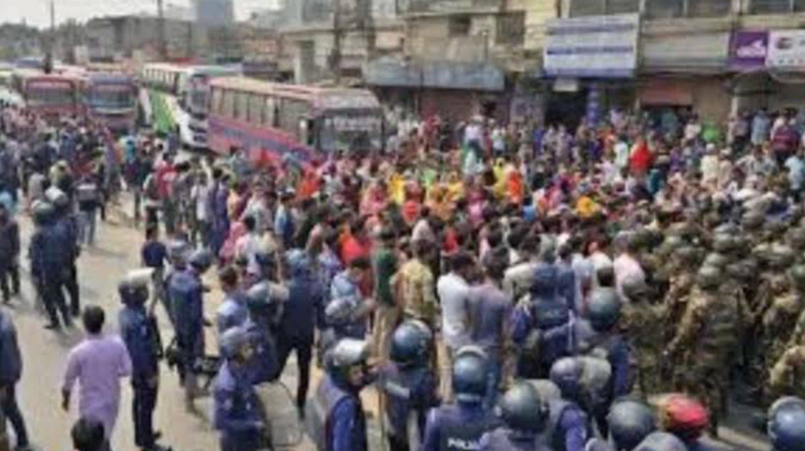 শ্রমিক অসন্তোষ, গাজীপুরে ১২ কারখানায় ছুটি ঘোষণা