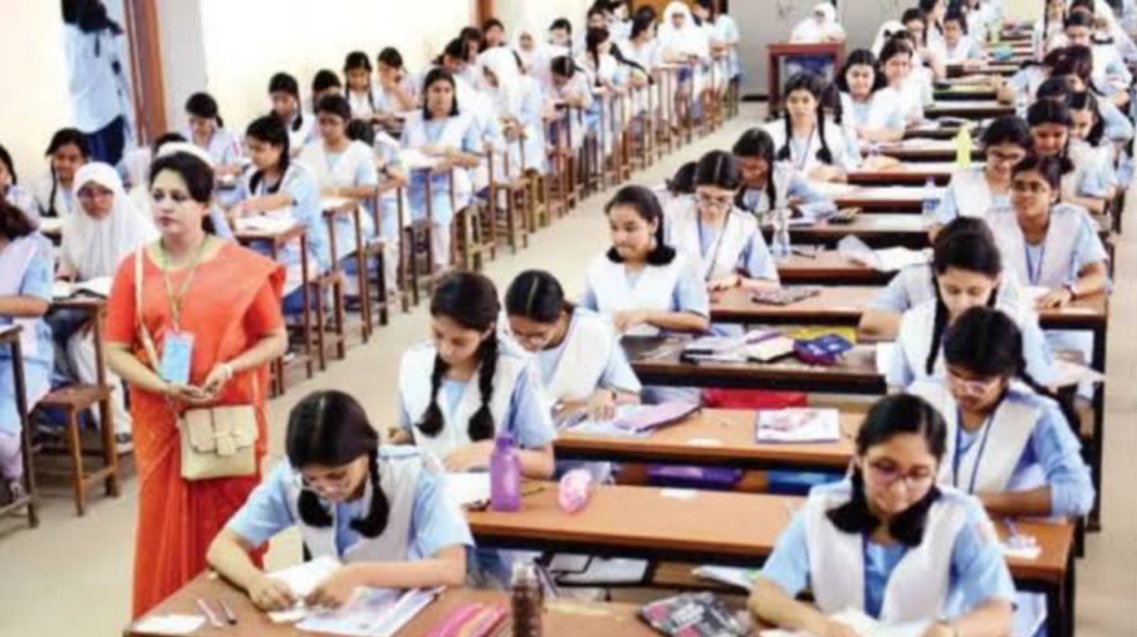 এসএসসি ও সমমানের পরীক্ষা শুরু আজ