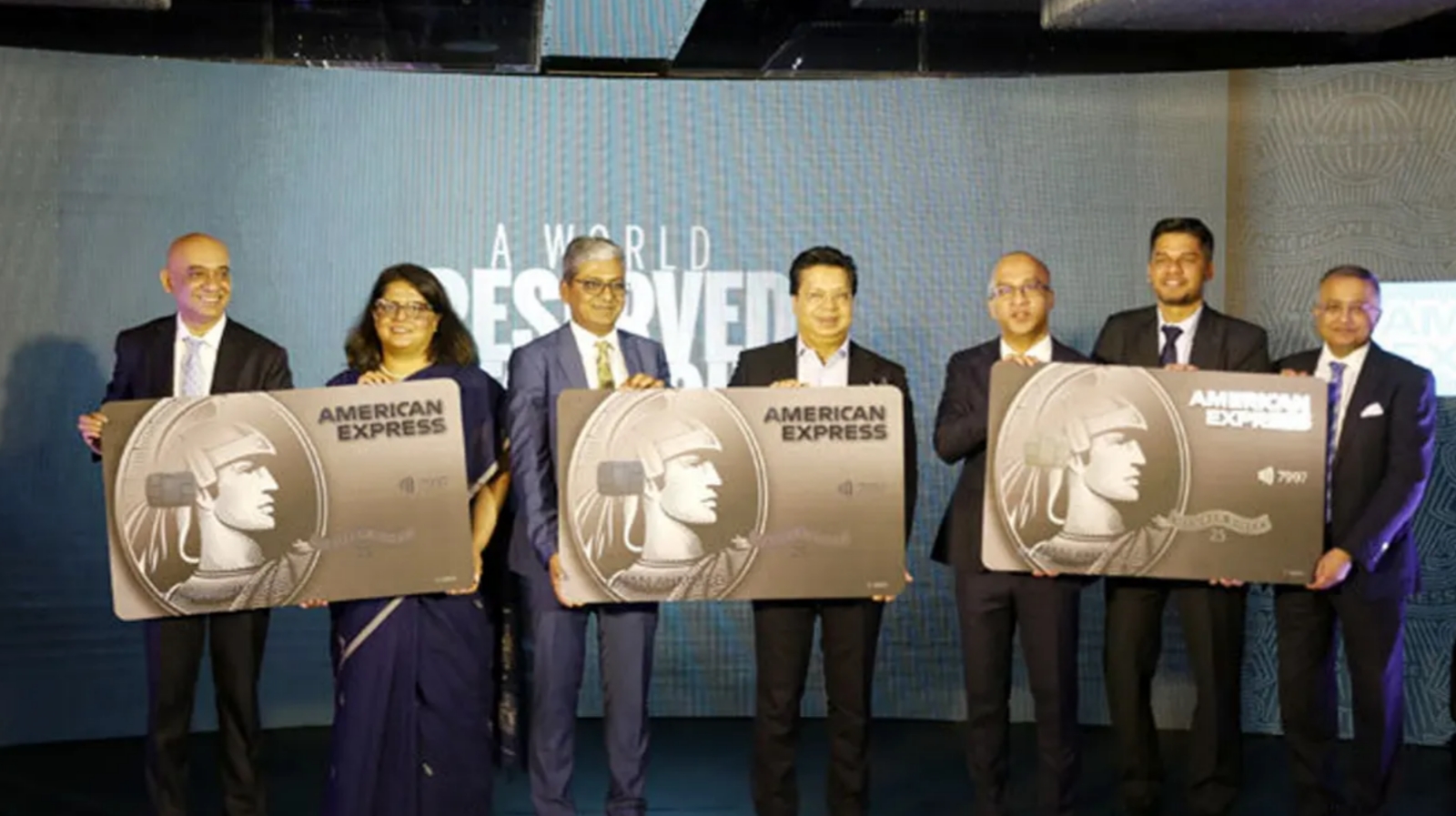 দেশের প্রথম মেটাল ক্রেডিট কার্ড আনলো সিটি ব্যাংক