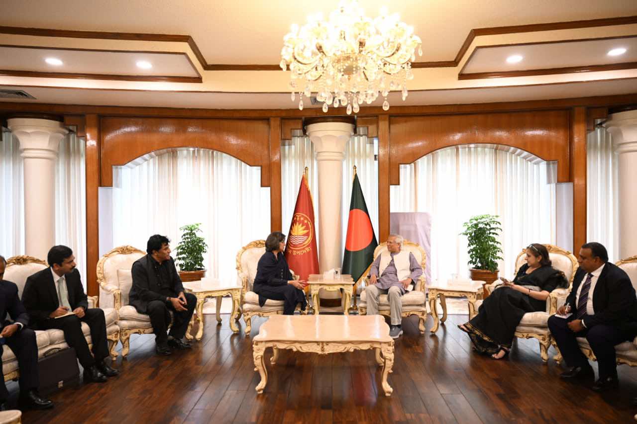 এবার ‘বাস মিস’ নয়, নতুন সম্ভাবনায় জোর বাংলাদেশ-পাকিস্তানের