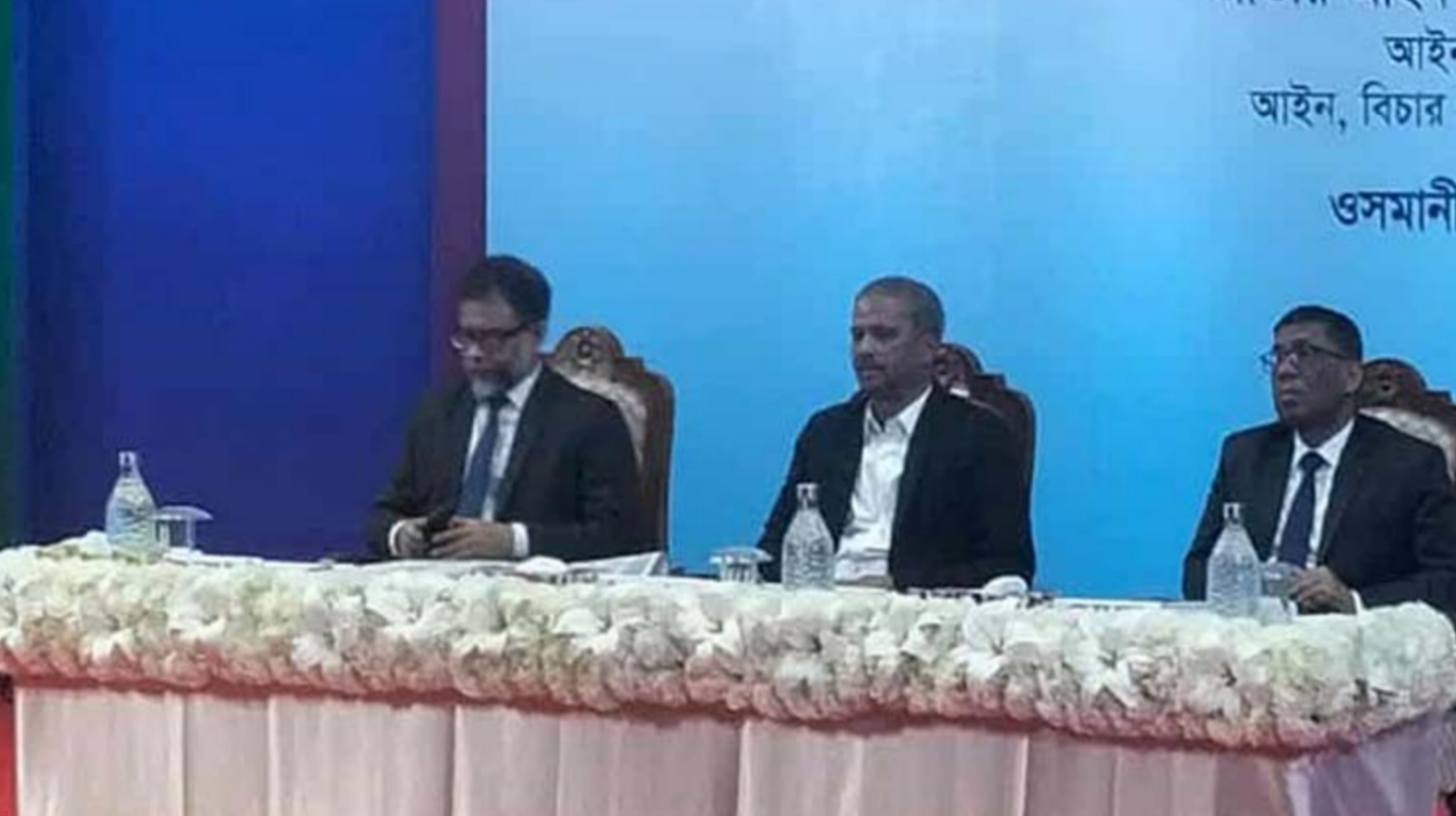 উচ্চ আদালতে আমাদের হস্তক্ষেপের কোনো সুযোগ নেই : আসিফ নজরুল