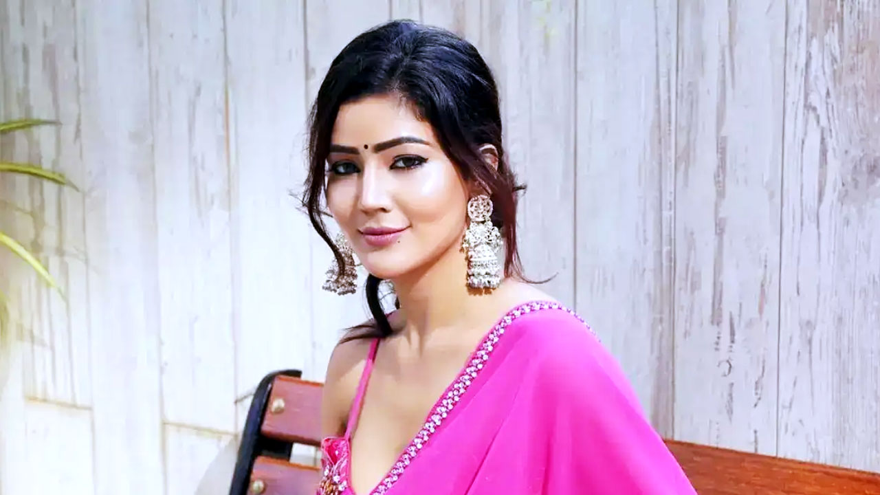টাকা-খ্যাতি সবই ছিল, শুধু শান্তি ছিল না : সোনিয়া