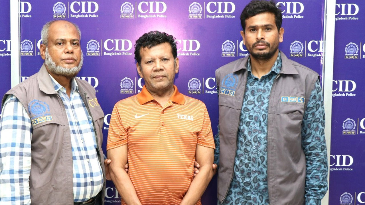 সাবেক মেয়র তাপসের বিশেষ প্রতিনিধি গ্রেপ্তার