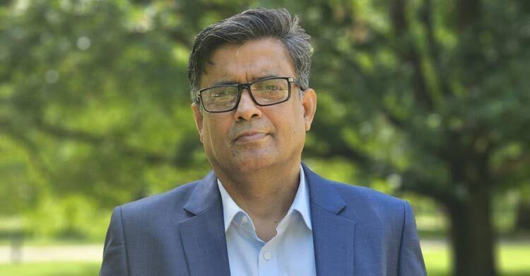 রাজনৈতিক দলগুলোর উচিত ‘টকিং হেডসের’ ওপর কঠোর নিয়ন্ত্রণ আরোপ করা