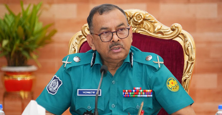 পুলিশ বাহিনীর মর্যাদা রক্ষায় একটি সুন্দর নির্বাচন উপহার দিতে হবে : ডিএমপি কমিশনার