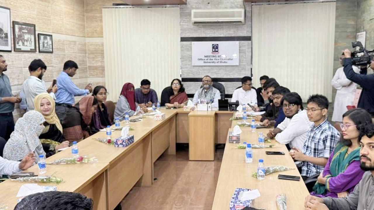 ডাকসুর প্রথম কার্যনির্বাহী সভা অনুষ্ঠিত