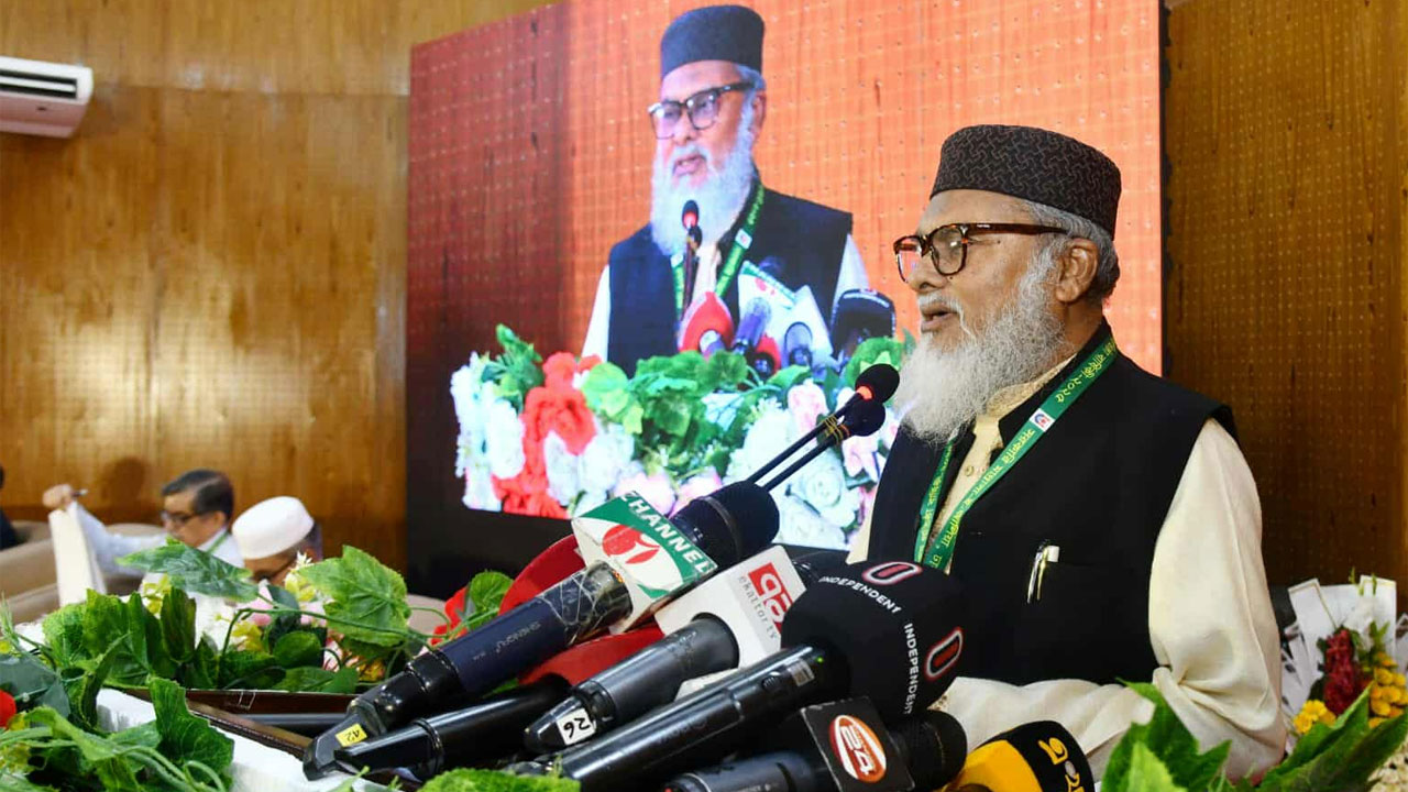 মাদ্রাসায় আরবি শিক্ষার ওপর গুরুত্ব দেওয়ার অনুরোধ ধর্ম উপদেষ্টার