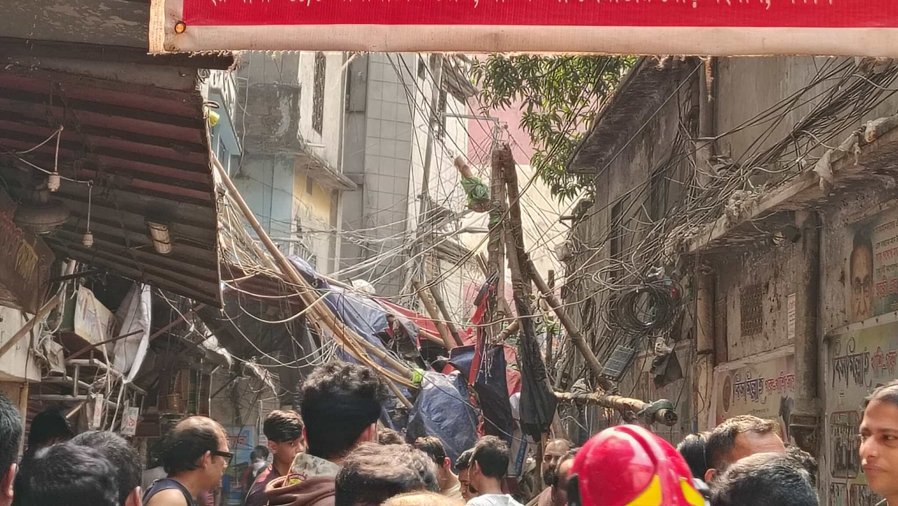 ভূমিকম্পে পুরান ঢাকায় নিহত ৩