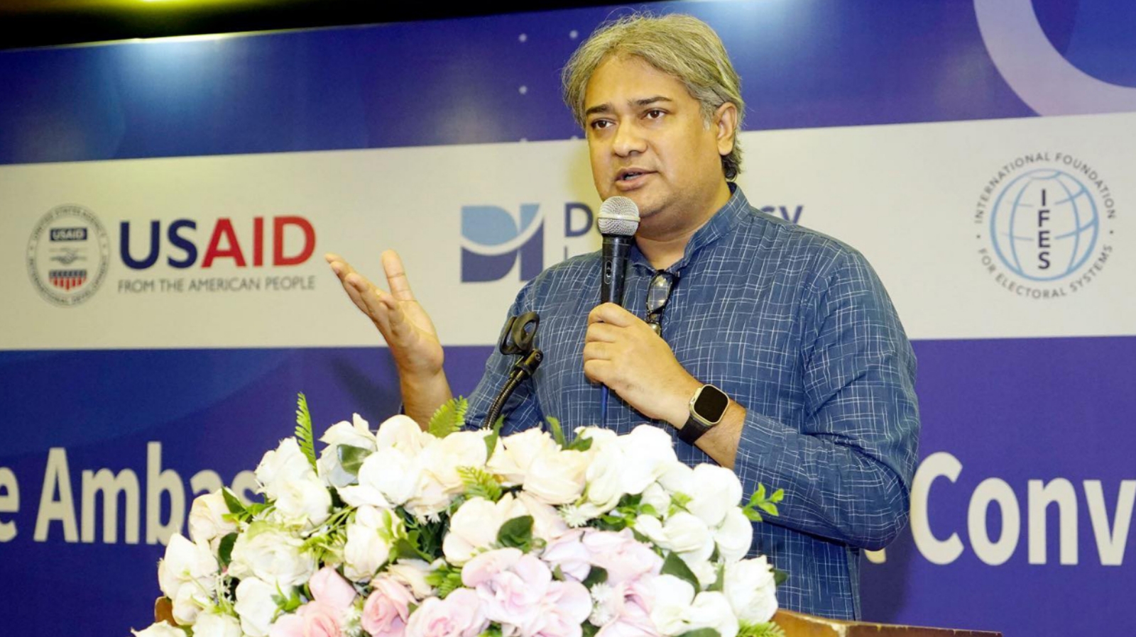 শান্তি প্রতিষ্ঠায় তথ্যের সততা নিশ্চিতের অঙ্গীকার করতে হবে : প্রতিমন্ত্রী 