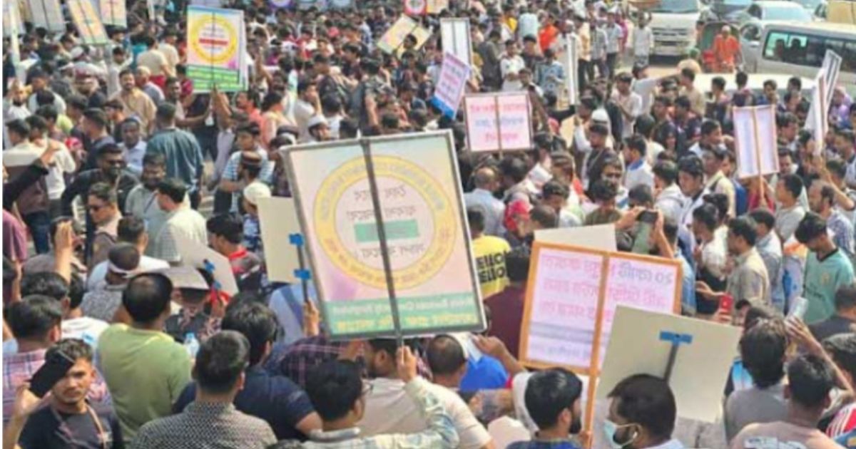 অনির্দিষ্টকালের জন্য সারাদেশে দোকান বন্ধ রাখার ঘোষণা মোবাইল ব্যবসায়ীদের