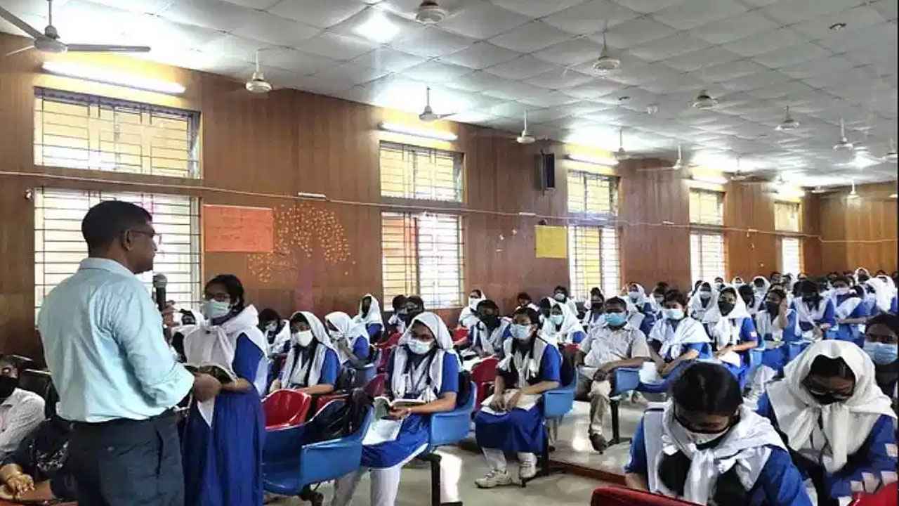 দীর্ঘ ছুটির পর খুলল সব শিক্ষাপ্রতিষ্ঠান