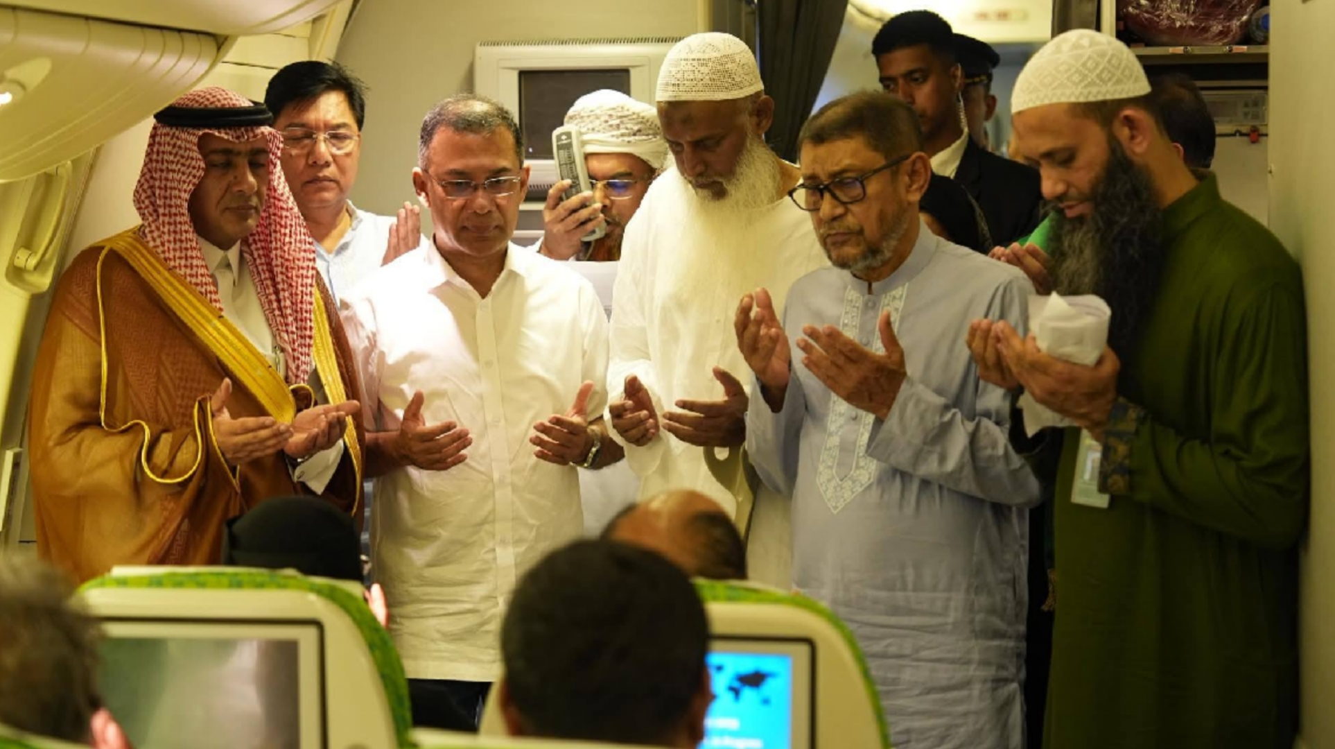 হজ ফ্লাইটের উদ্বোধন করলেন প্রধানমন্ত্রী