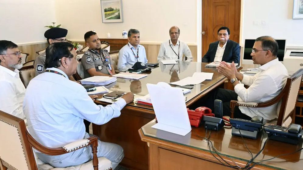 হকারদের পুনর্বাসনের নির্দেশ প্রধানমন্ত্রীর