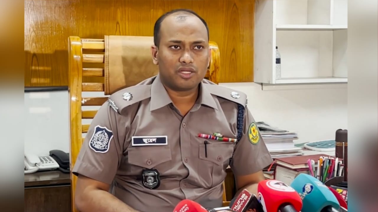চাঁদাবাজি ও ছিনতাইয়ের নেপথ্যে প্রভাবশালীরা, দাবি এডিসি জুয়েলের