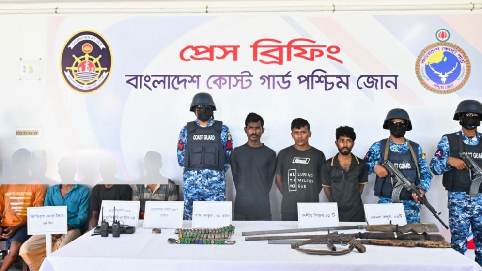  ‘ম্যানগ্রোভ শিল্ড’ অভিযানে সুন্দরবনে চাঞ্চল্য, আটক ৩