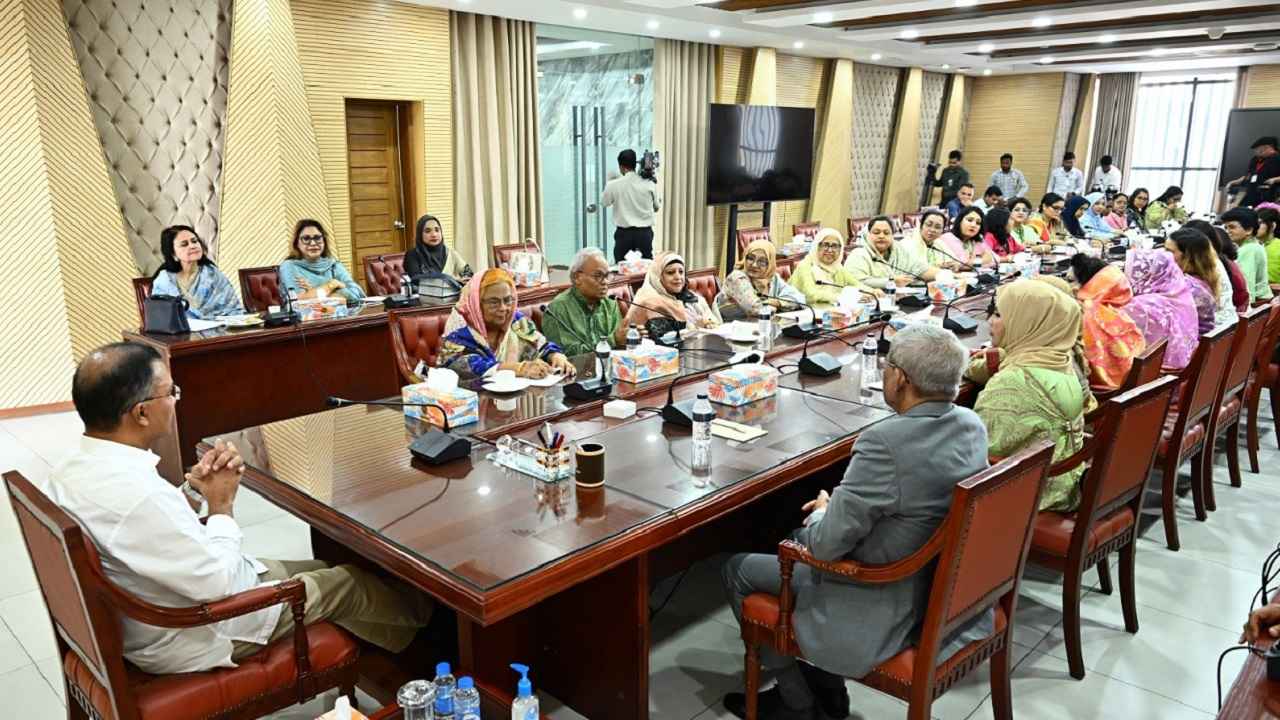 এলাকায় উন্নয়ন ও জনসম্পৃক্ততায় নারী এমপিদের দিকনির্দেশনা