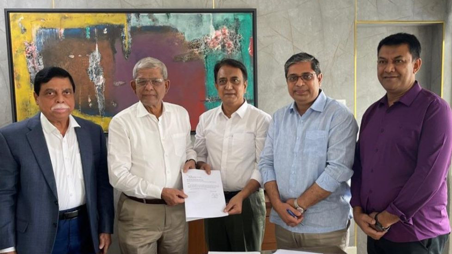 বগুড়া সিটি করপোরেশনের প্রথম প্রশাসক এম আর ইসলাম স্বাধীন